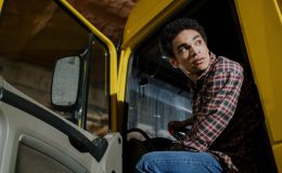 Comment trouver un bon emploi de chauffeur poids lourd autour de moi