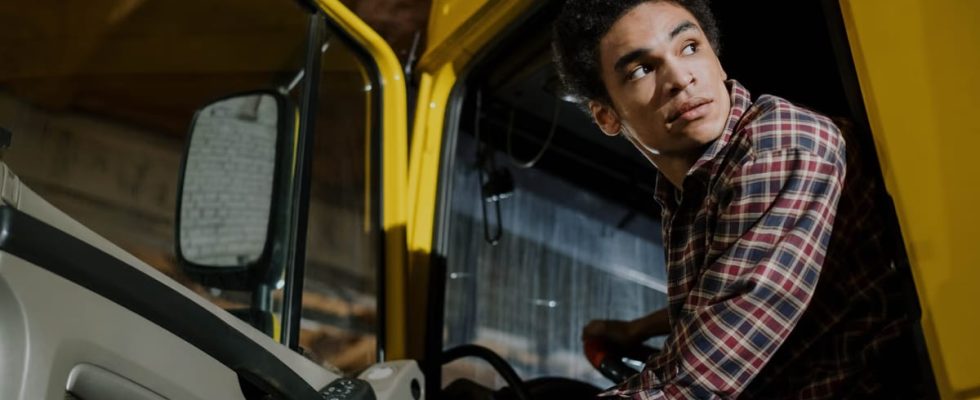 Comment trouver un bon emploi de chauffeur poids lourd autour de moi