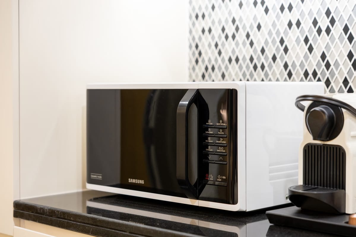 Four micro-onde : Samsung MC32j7055ct Test : Examens et prix